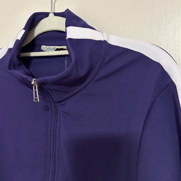 NWT Purple Top - Picture 4 of 5